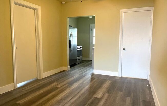 2 beds, 1 bath, 800 sqft, $1,150, Unit 201 Simon - A