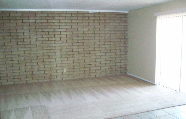 Spacious 3-Bedroom Home in Tempe