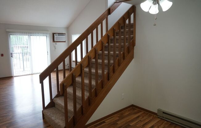 2 beds, 1.5 baths, 950 sqft, $1,434, Unit 5811-2A