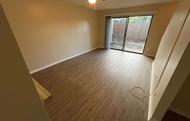 For Rent-2-bedroom, 2.5-bathroom located in the vibrant community of Brandon