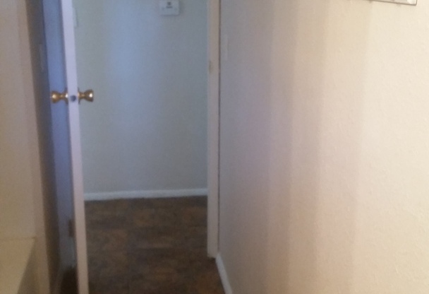 3 beds, 1 bath, $1,175