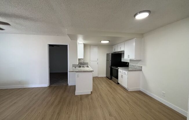 2 beds, 1 bath, 850 sqft, $2,200, Unit 6
