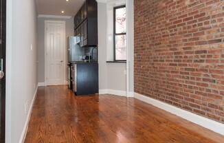 3 W 103 ST