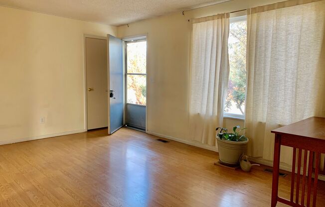 Beautiful Boulder Ranch Style Home with Large Lot for Lease!