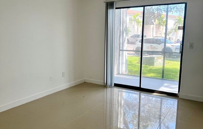 3 beds, 2 baths, 1,205 sqft, $2,075, Unit 059