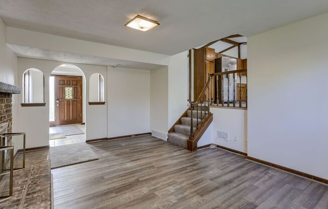 Stylishly Updated 3-Bedroom In Prime Location!!