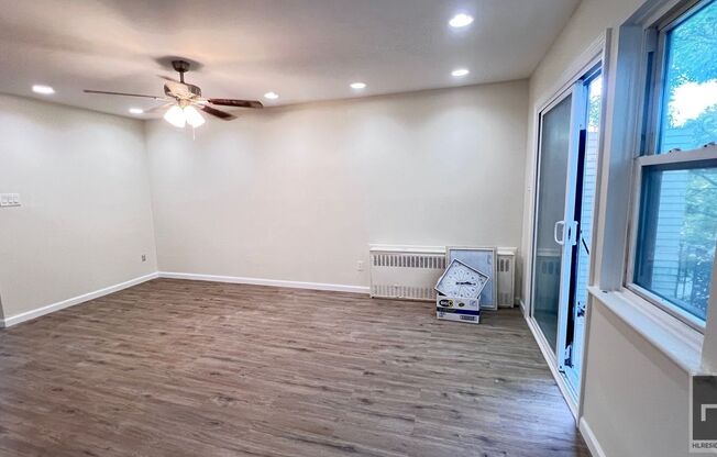 2070 E 55 ST