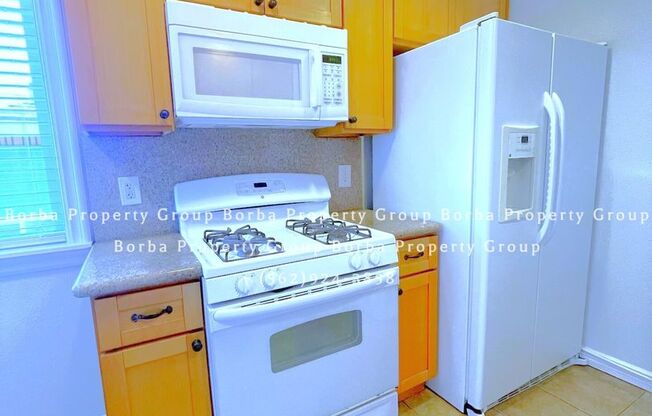 2 beds, 2 baths, 900 sqft, $2,595, Unit 2