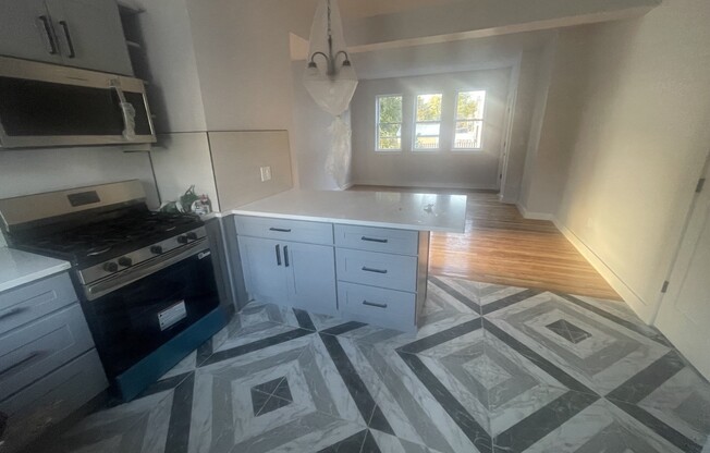 251 253 WOOD AVE