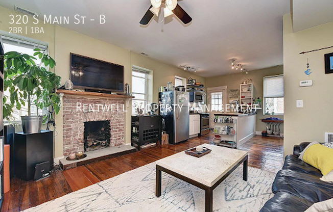 320 S MAIN ST