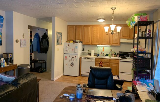 1 bed, 1 bath, 682 sqft, $1,800, Unit 05