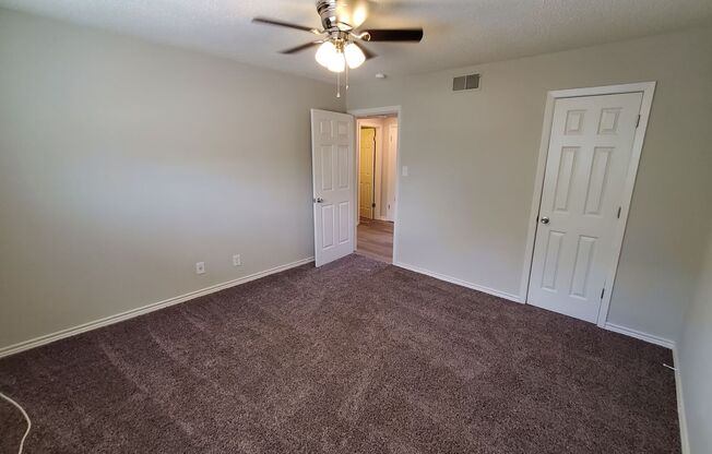 2 beds, 1 bath, 752 sqft, $695, Unit 201