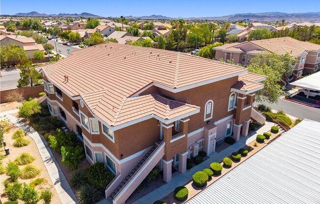 2 beds, 2 baths, $1,595, Unit # 423