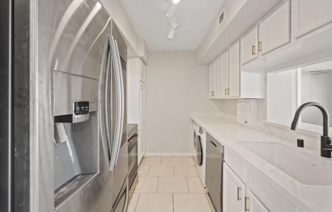 RENOVATED 3BD/2BA LV COUNTRY CLUB GUARD GATED