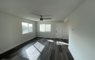 2 beds, 1 bath, $2,700