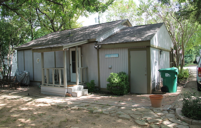 Cozy 2-Bedroom Home for Lease