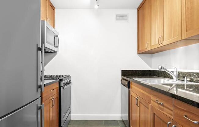 1 bed, 1 bath, 729 sqft, $6,150, Unit 10B