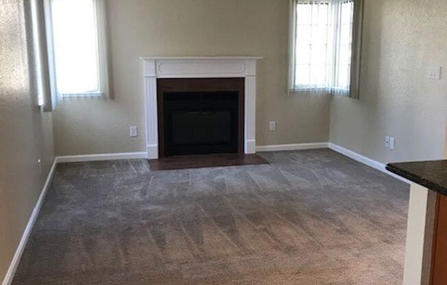 1 bed, 1 bath, 700 sqft, $1,730, Unit 140