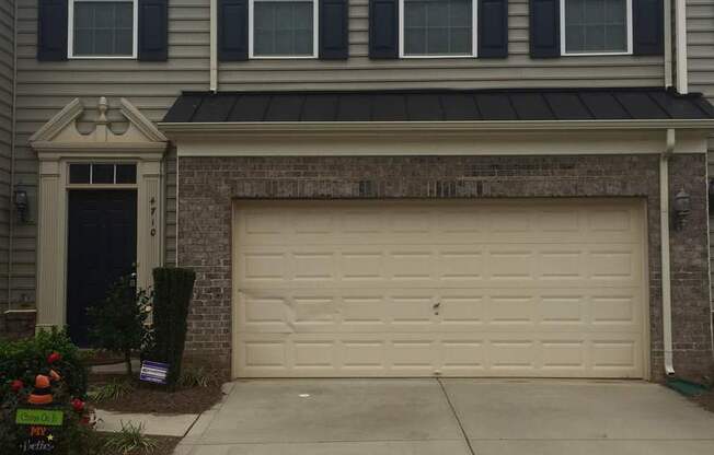 Large 3 BR Townhome in Park South Station for Lease!