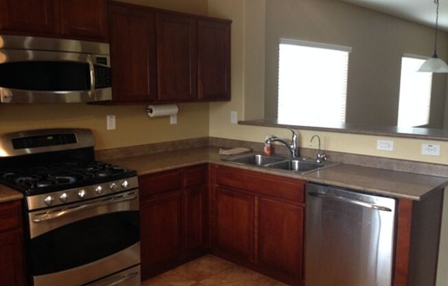 COMING SOON! NO APP FEE! Fireside at Norterra Spacious 3 Bed 2 Bath with Den Home!