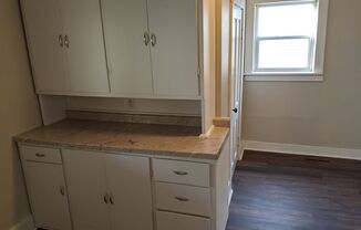 2 beds, 1 bath, $995