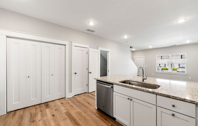 2 beds, 2.5 baths, 1,155 sqft, $1,465, Unit M-8