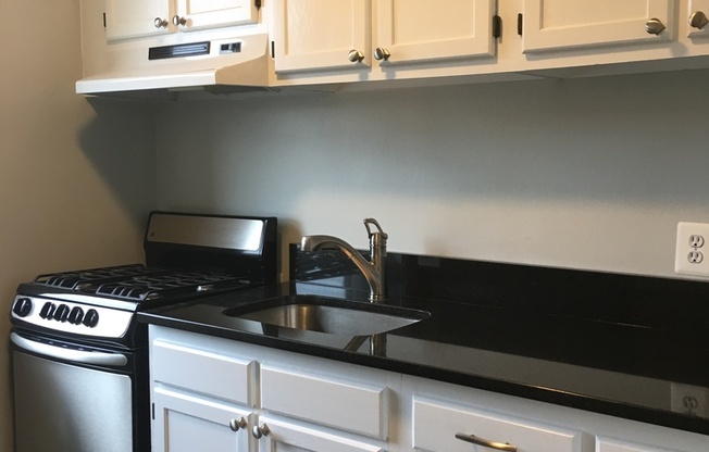 1 bed, 1 bath, 700 sqft, $1,750, Unit 203