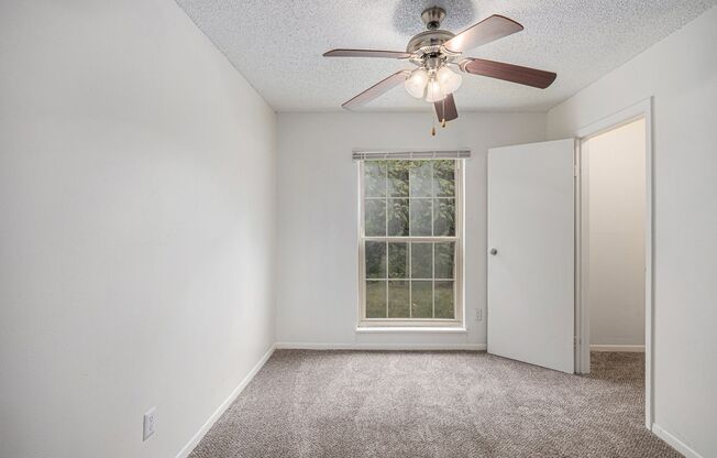 2 beds, 1.5 baths, 1,060 sqft, $1,200, Unit 6904 Unit #200