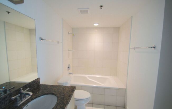 1 bed, 1.5 baths, 924 sqft, $2,700, Unit Unit 310