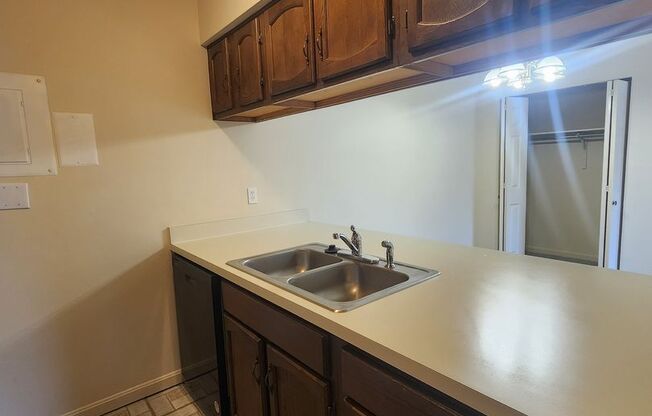 1 bed, 1 bath, 790 sqft, $870, Unit 4931