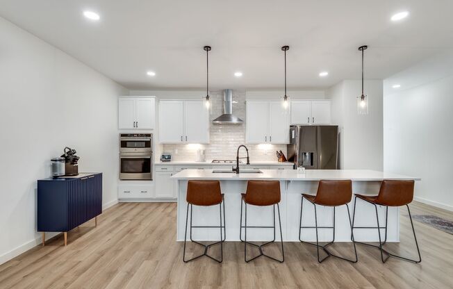 Gorgeous 3/3.5 Townhome Minutes From Downtown Decatur and Avondale Estates!