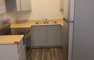 2 beds, 1 bath, $1,325, Unit Unit 4