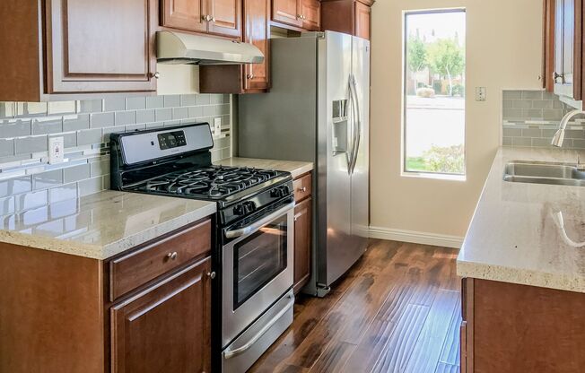 Beautiful Upgraded 2 Bed, 2 Bath with Private Patio!