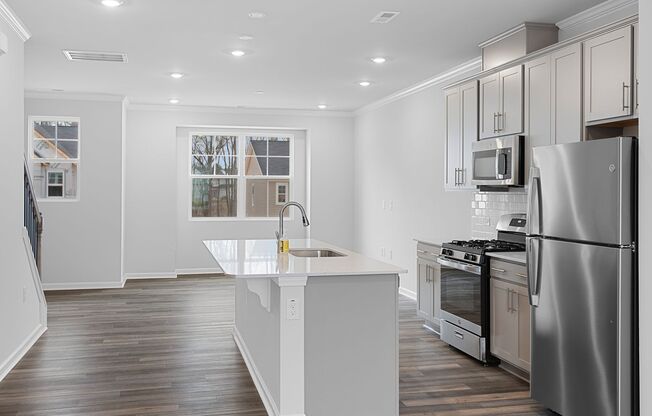 Beautiful 3 bedroom townhome available August 1st!