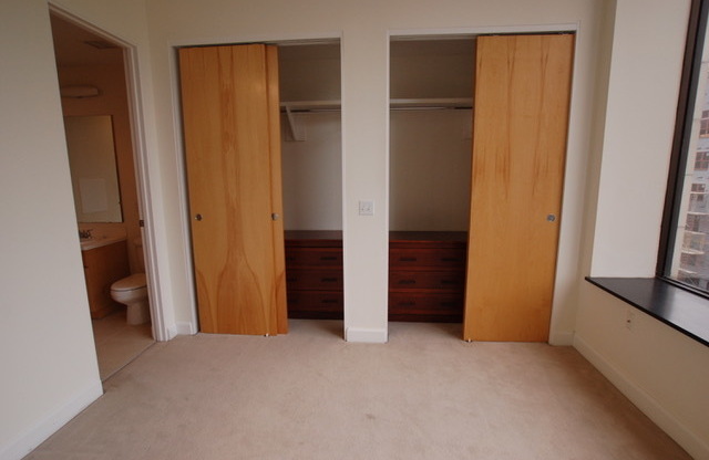 2 beds, 1.5 baths, $2,300