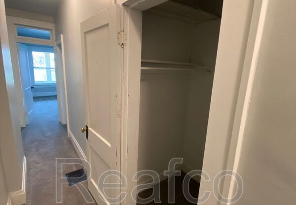 671 E 5 AVE