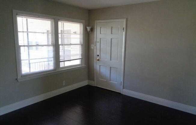 32 Esperanza Ave.