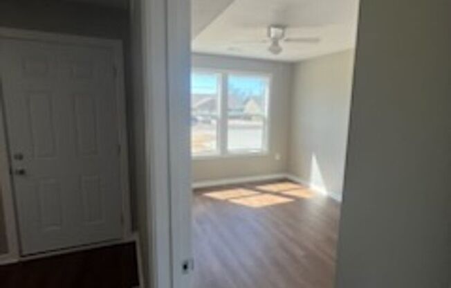 3 beds, 2 baths, $1,200