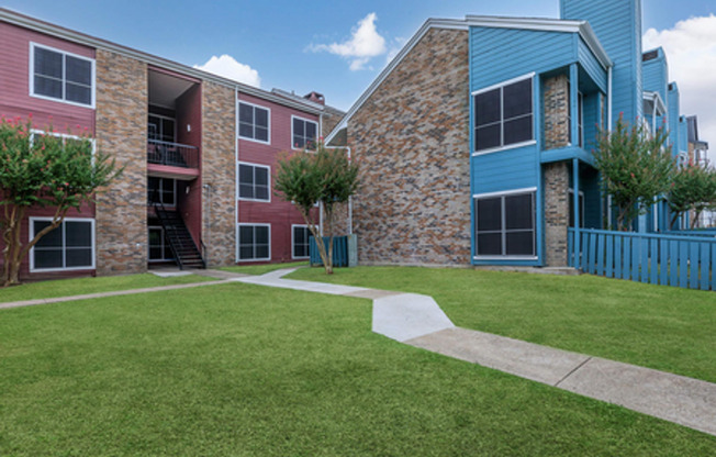 2 beds, 2 baths, 979 sqft, $1,515, Unit 224