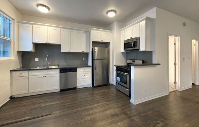 Sunset Apts...Gorgeous Newly Remodeled Apartments..CALL NOW!