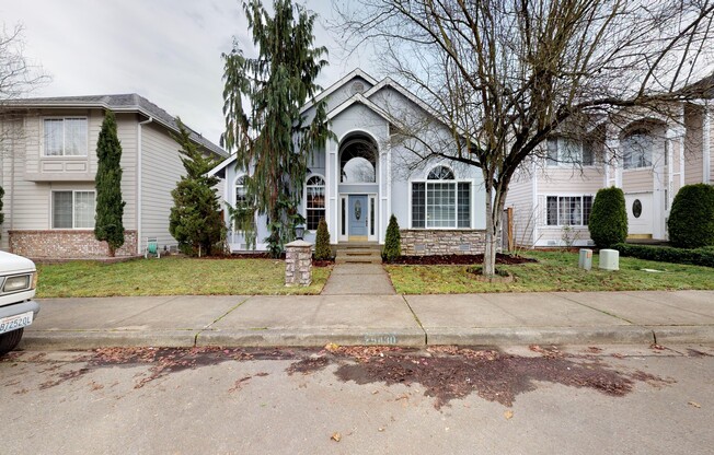3 beds, 2.5 baths, $3,400