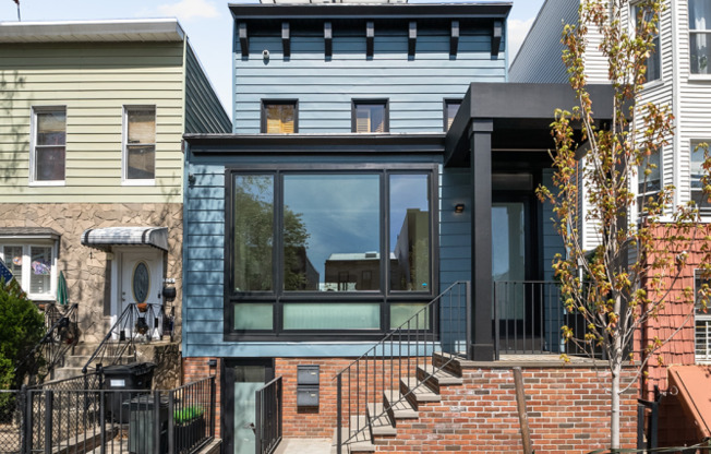 311 GREENWOOD AVE