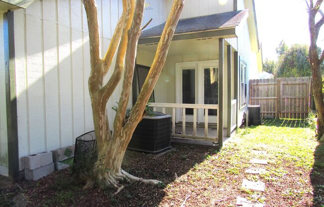 Cute & Conveniently Located Two Bedroom House