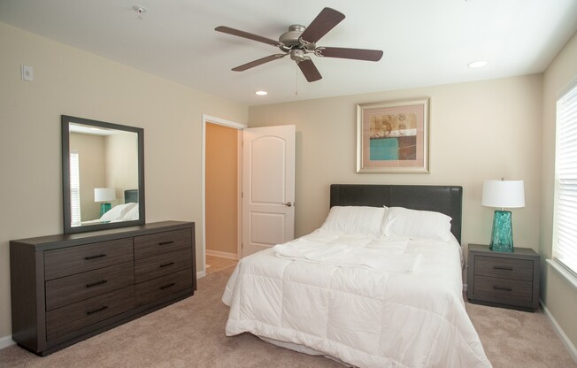 3 Bedroom Flat Available at the Woodlands - REDUCED DEPOSIT