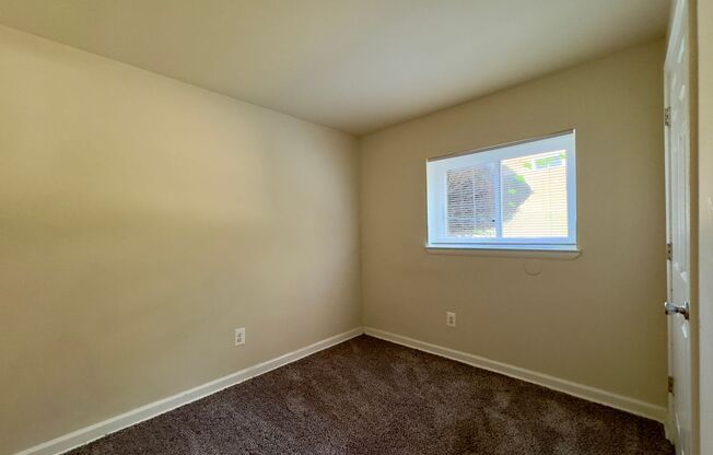 2 beds, 1 bath, $1,249, Unit 3522-A