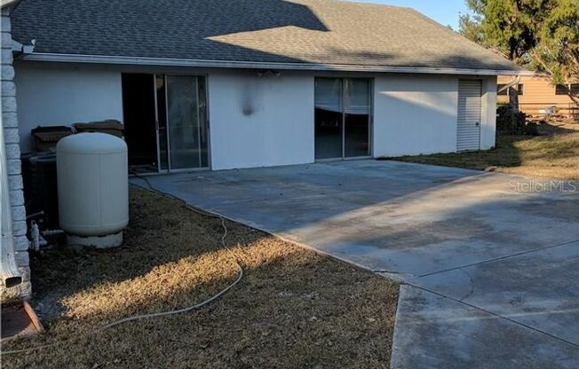 3 Bedroom 3.5 Bath Pool Home-No HOA
