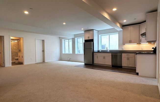 Two bed, two bath + bonus room apartment for rent!