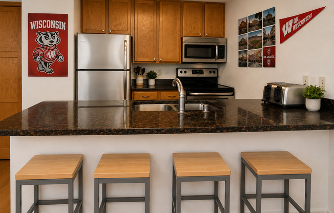 4 beds, 2 baths, $4,700, Unit 1103