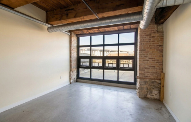 1 bed, 1 bath, 1,050 sqft, $3,100, Unit 106