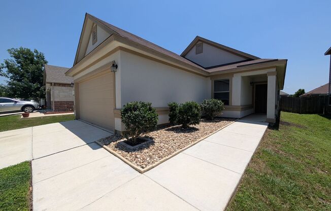 4/2 in West Village at Creekside / Fenced in Yard / Community Pool & Playground / CISD